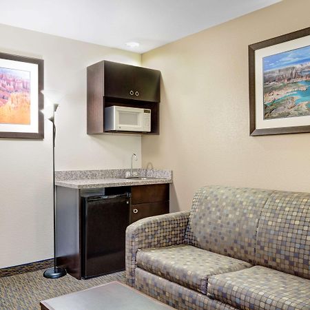 Days Inn & Suites By Wyndham Page Lake Powell Εξωτερικό φωτογραφία